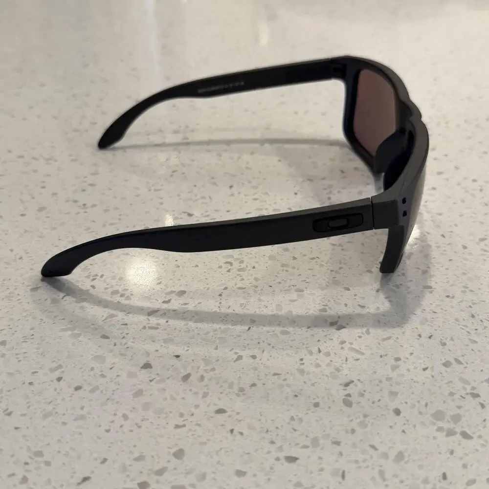 Oakley holbrook oo9102